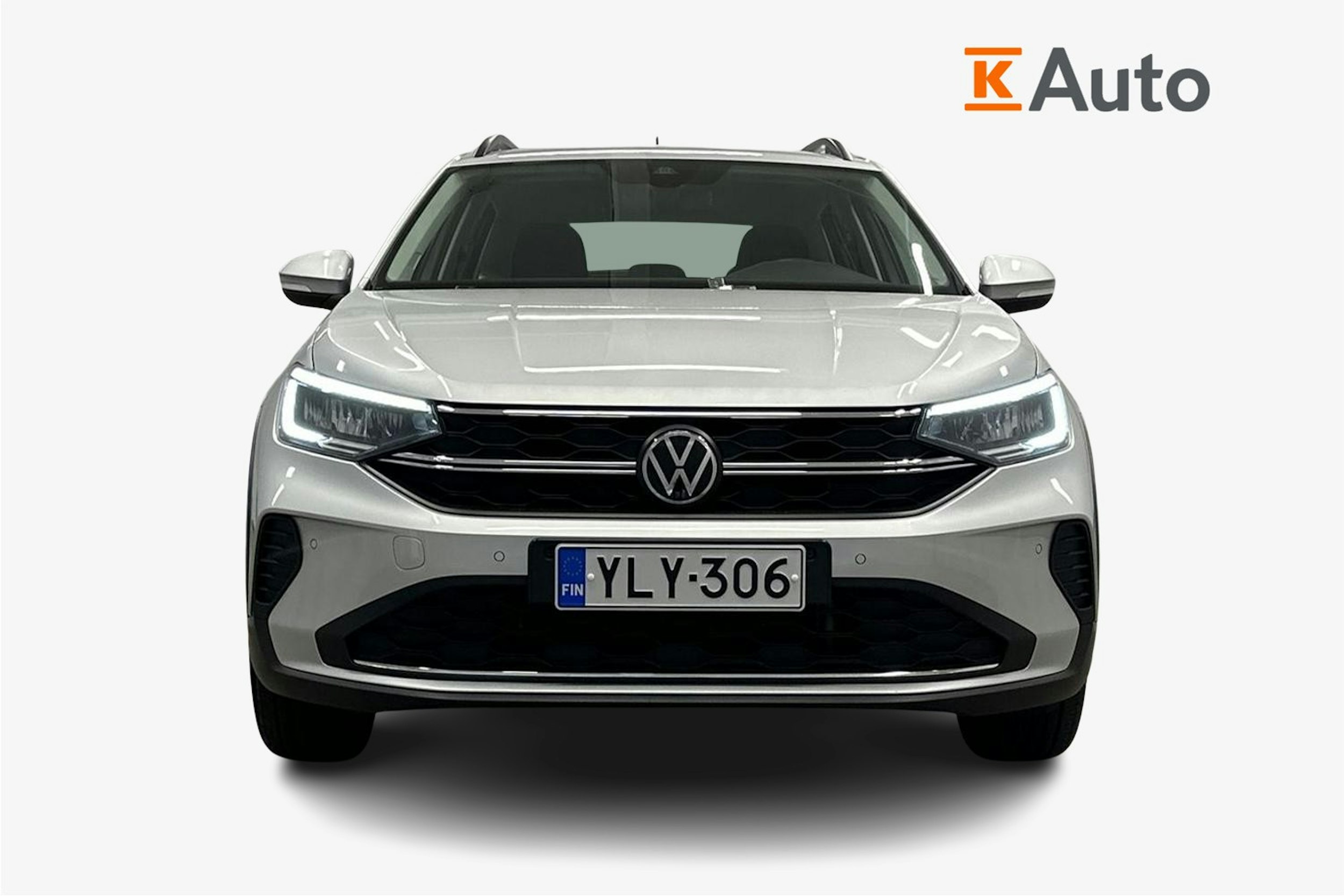 harmaa Volkswagen Taigo 2023 kuva 5.