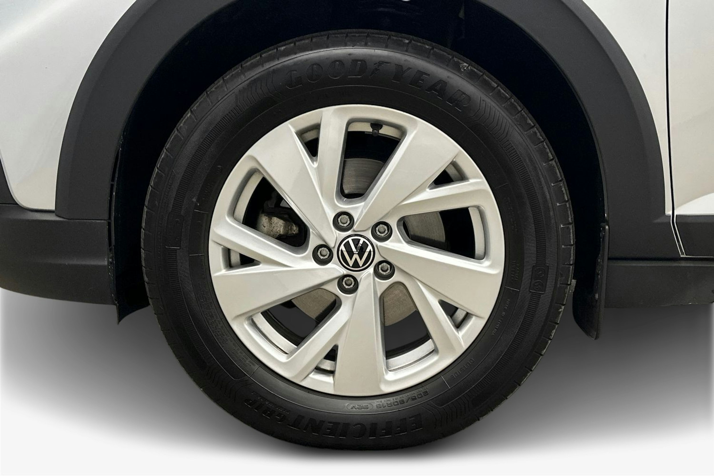 harmaa Volkswagen Taigo 2023 kuva 11.
