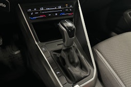 harmaa Volkswagen Taigo 2023 kuva 20.