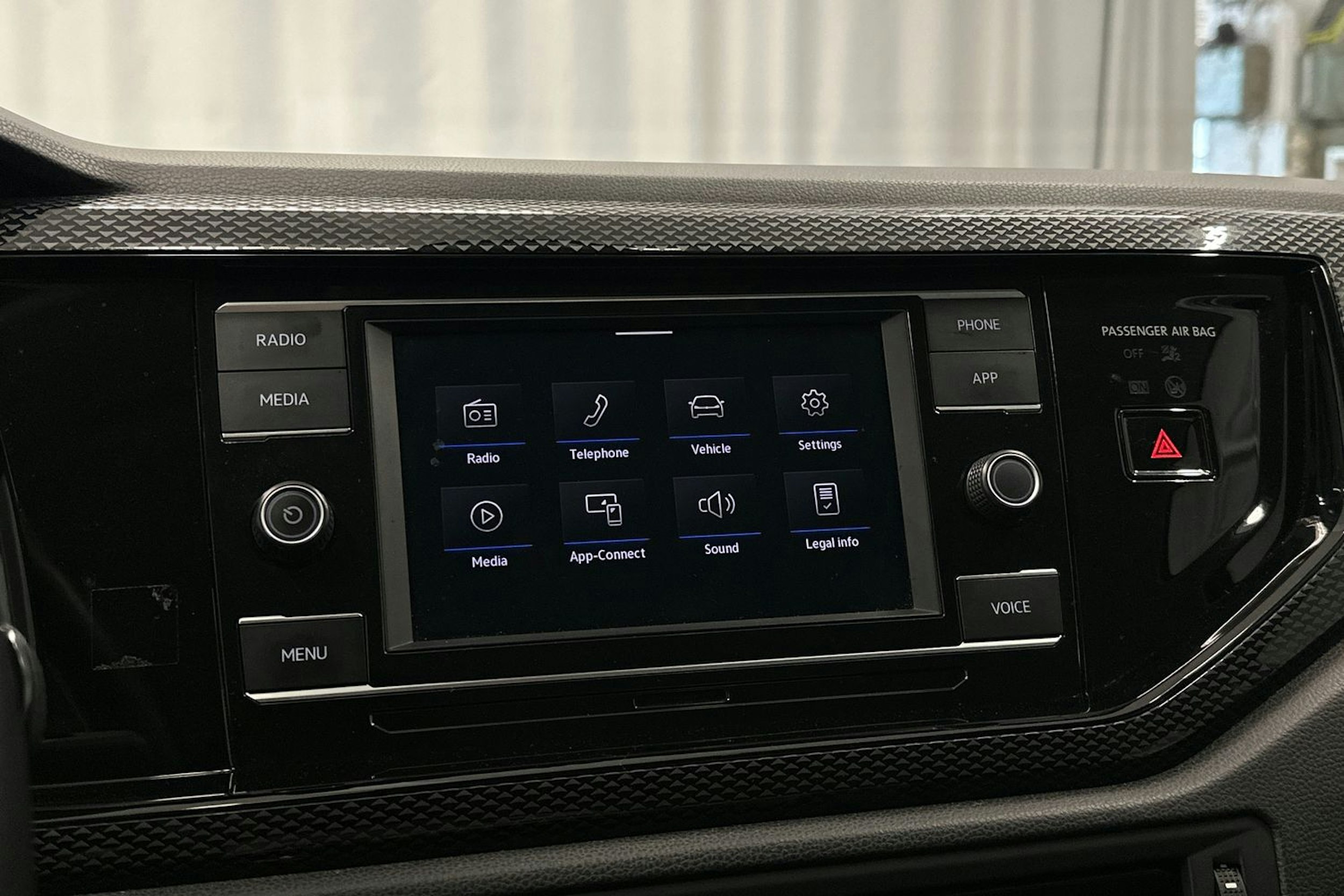 harmaa Volkswagen Taigo 2023 kuva 22.