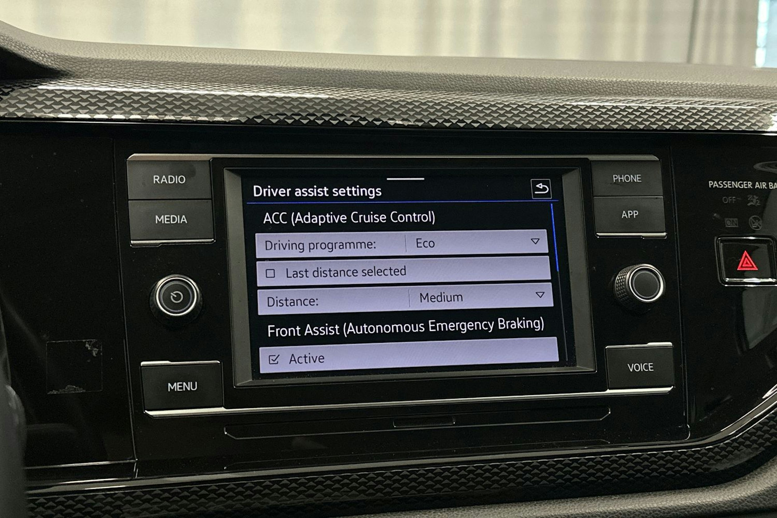 harmaa Volkswagen Taigo 2023 kuva 24.