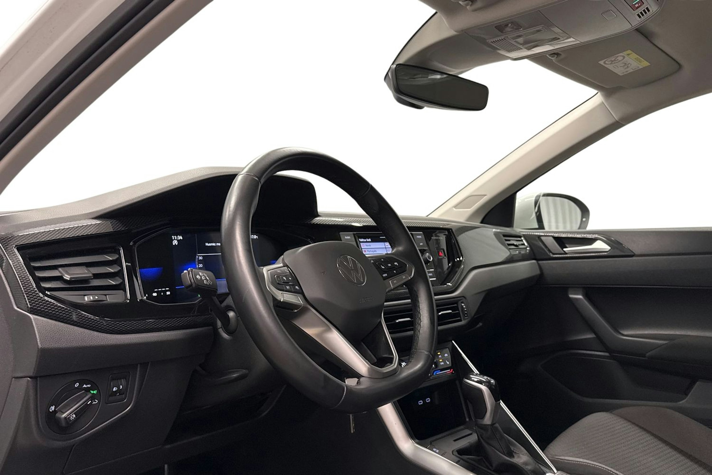 valkoinen Volkswagen Taigo 2023 kuva 6.