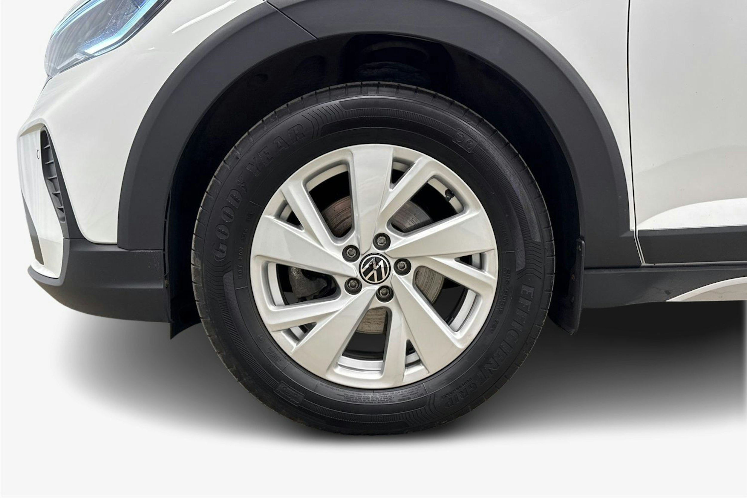 valkoinen Volkswagen Taigo 2023 kuva 9.