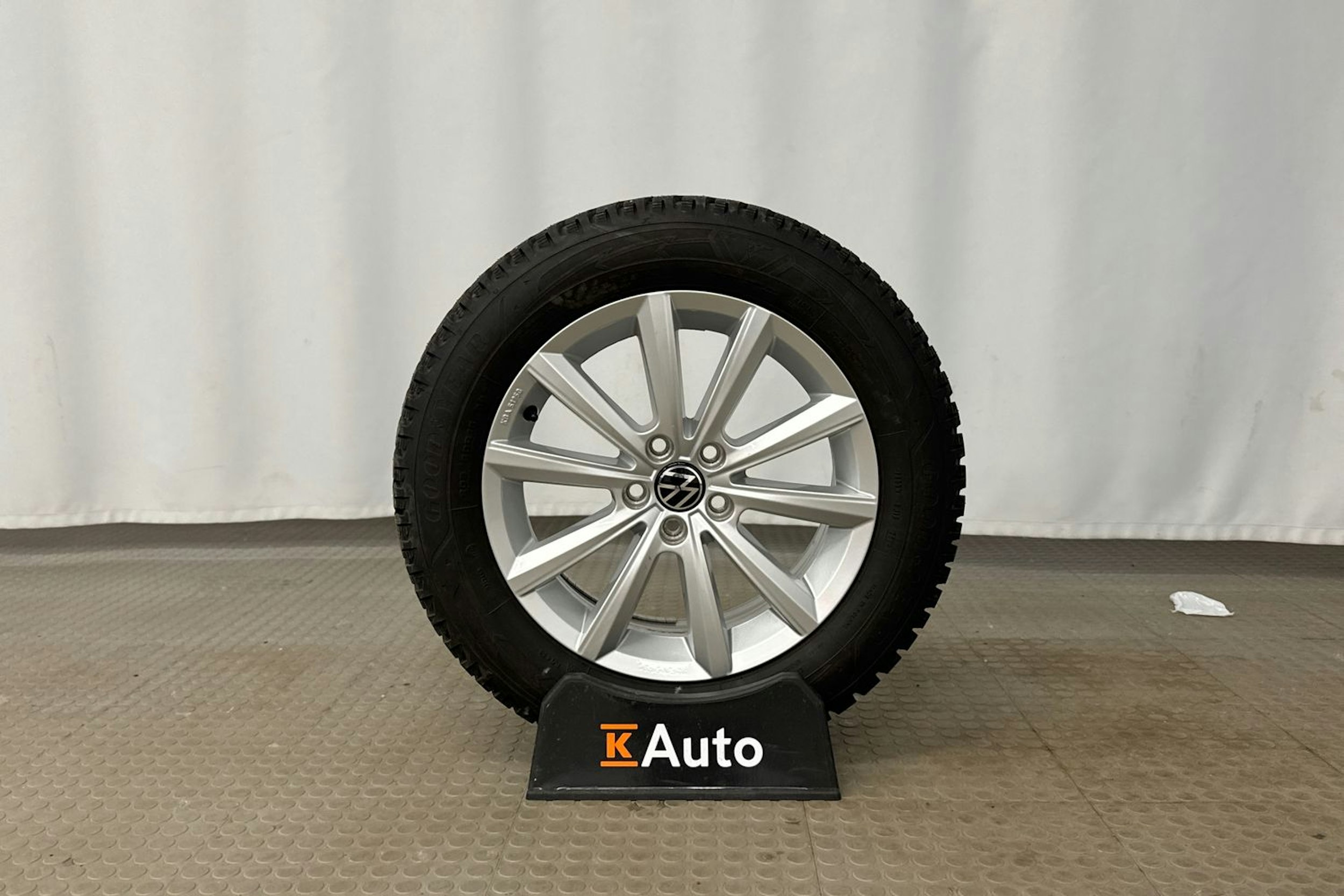 valkoinen Volkswagen Taigo 2023 kuva 10.