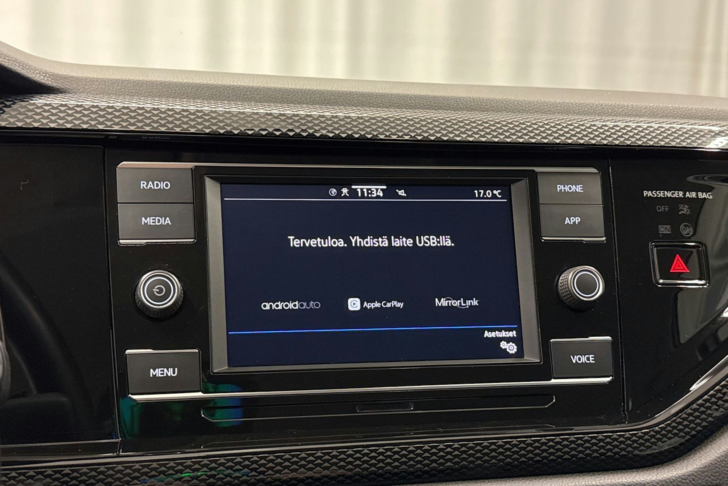 valkoinen Volkswagen Taigo 2023 kuva 15.
