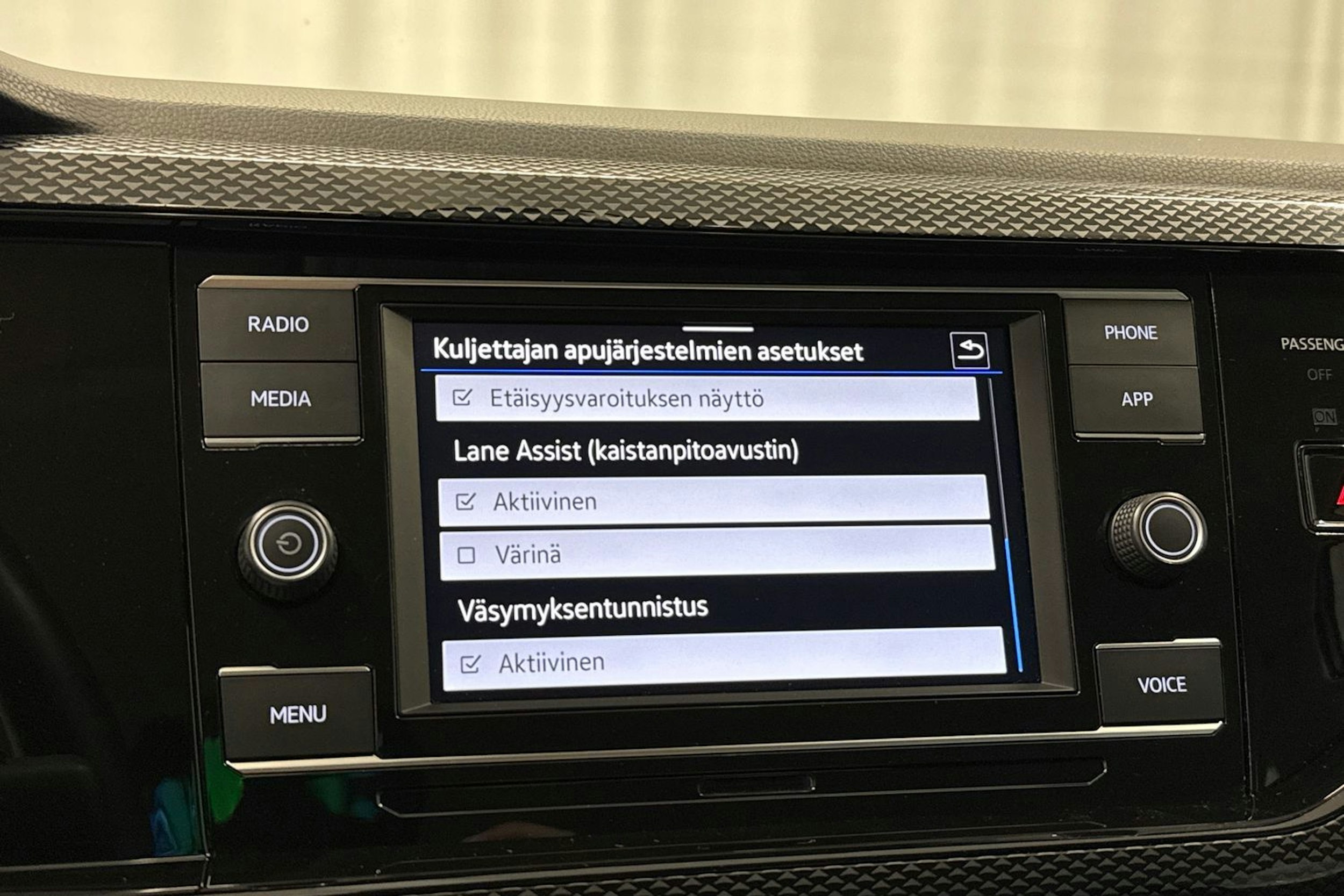 valkoinen Volkswagen Taigo 2023 kuva 18.