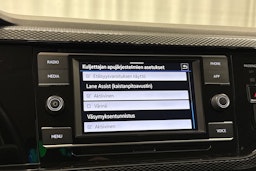 valkoinen Volkswagen Taigo 2023 kuva 18.