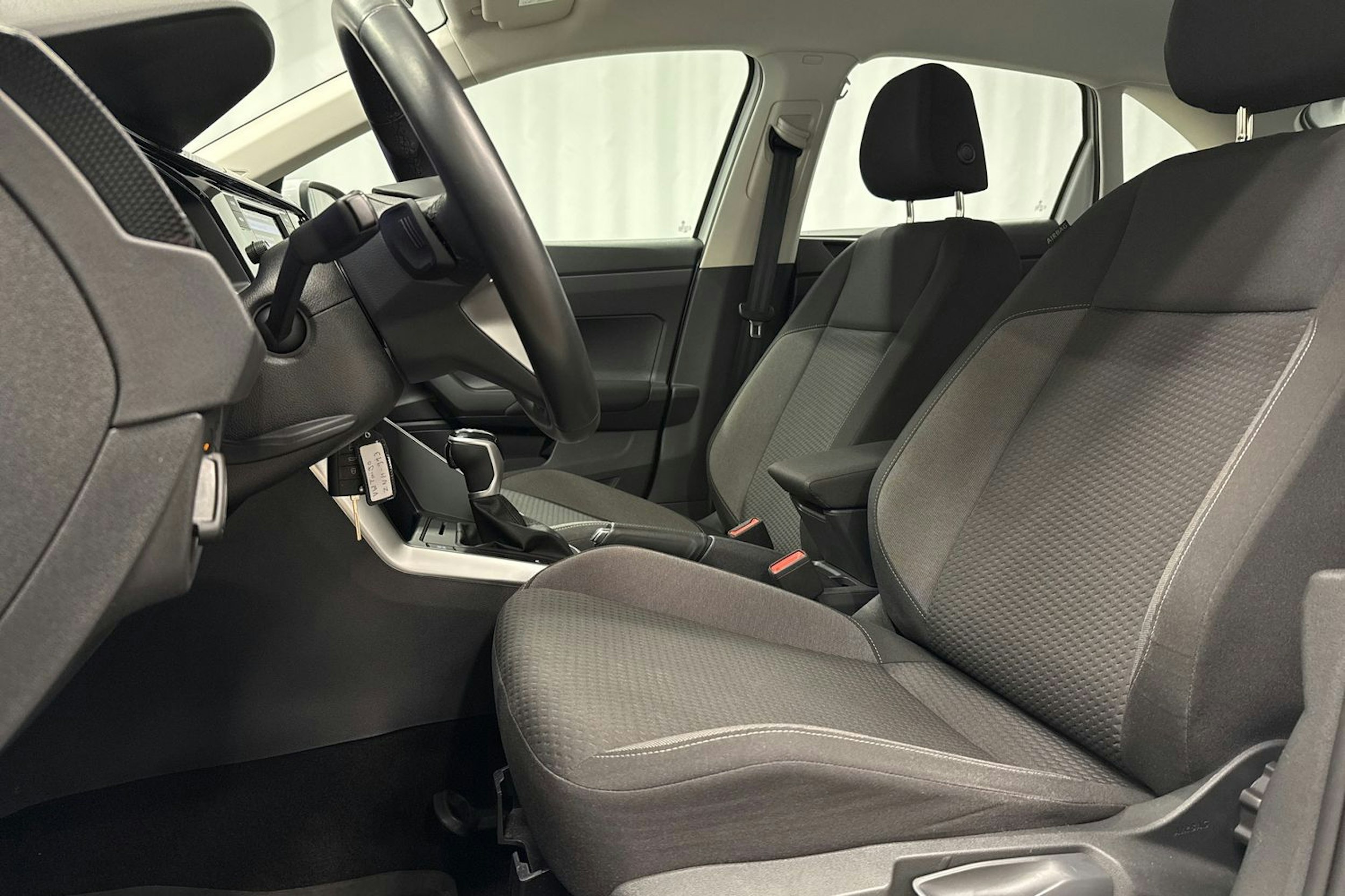 valkoinen Volkswagen Taigo 2023 kuva 21.