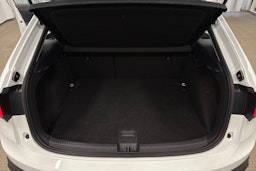 valkoinen Volkswagen Taigo 2023 kuva 22.