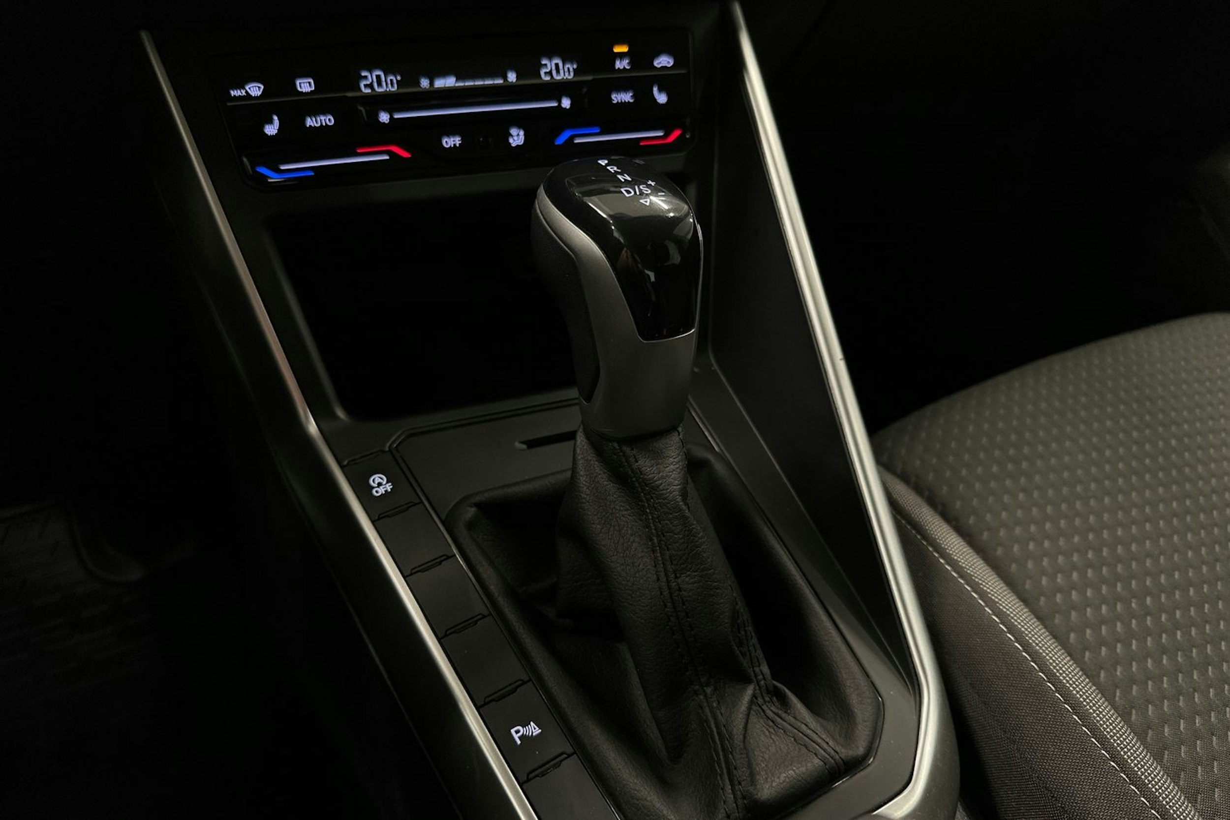 valkoinen Volkswagen Taigo 2023 kuva 21.