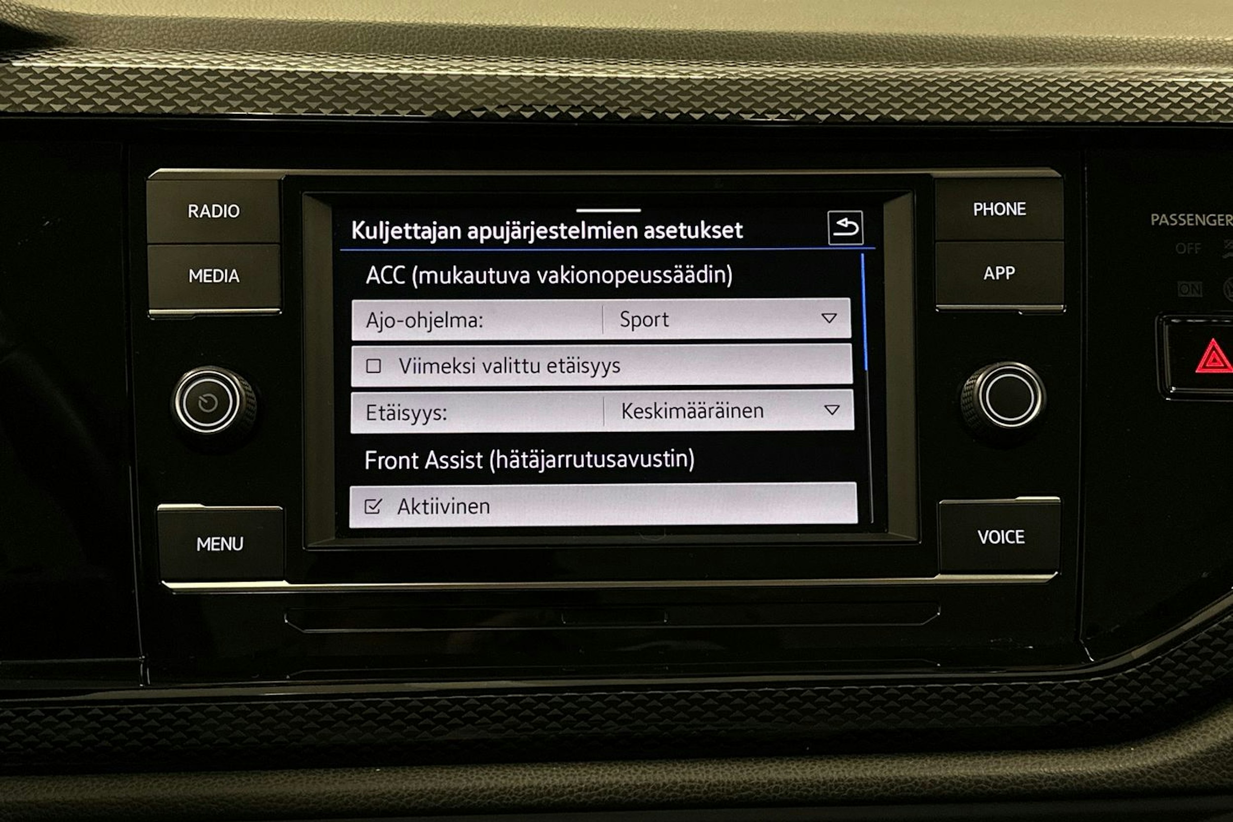 harmaa Volkswagen Taigo 2023 kuva 24.