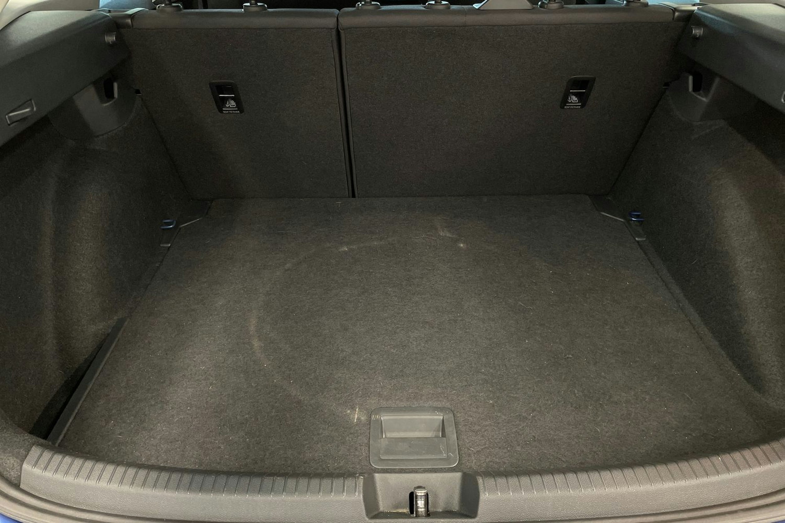 sininen Volkswagen Taigo 2023 kuva 22.