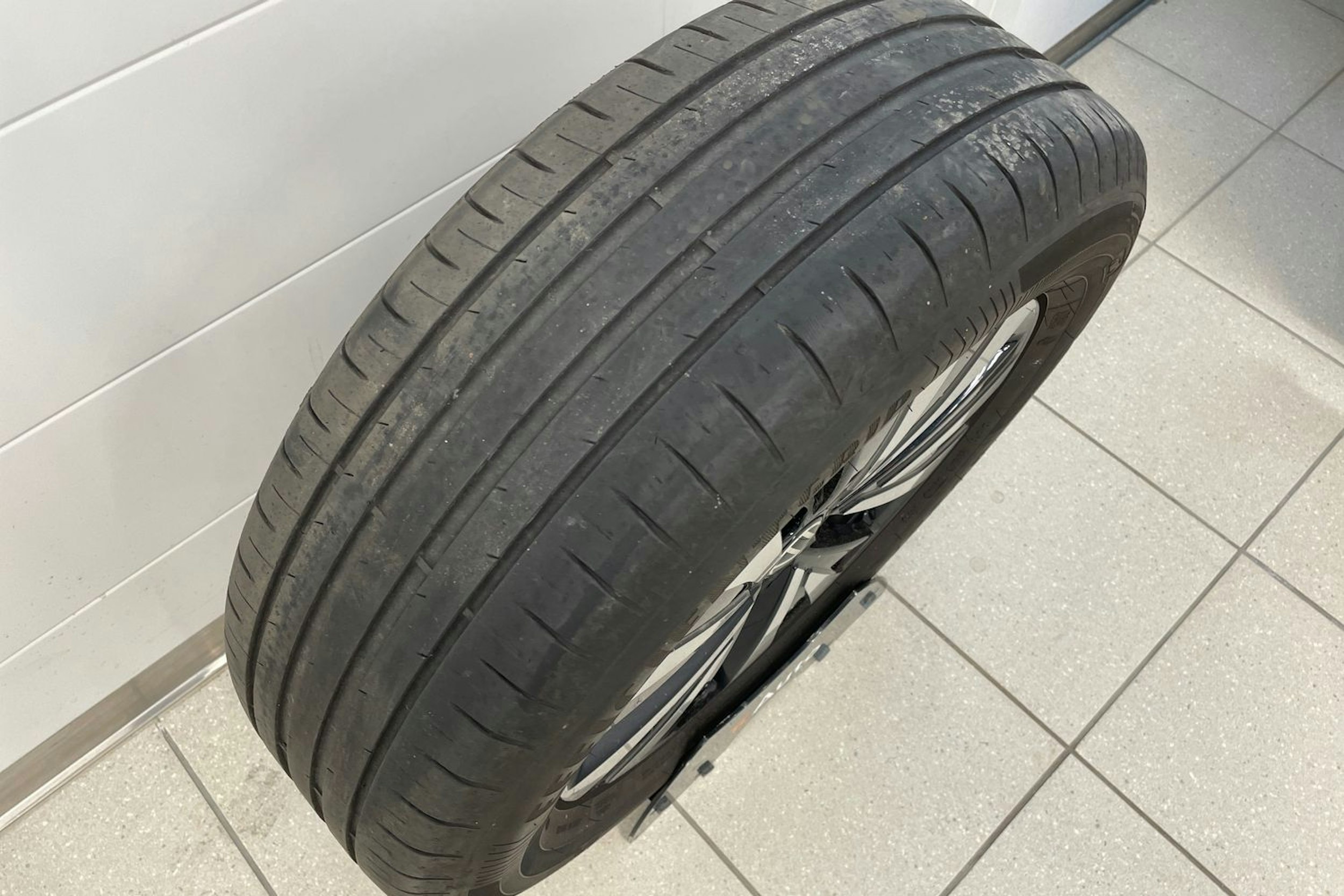 sininen Volkswagen Taigo 2023 kuva 24.