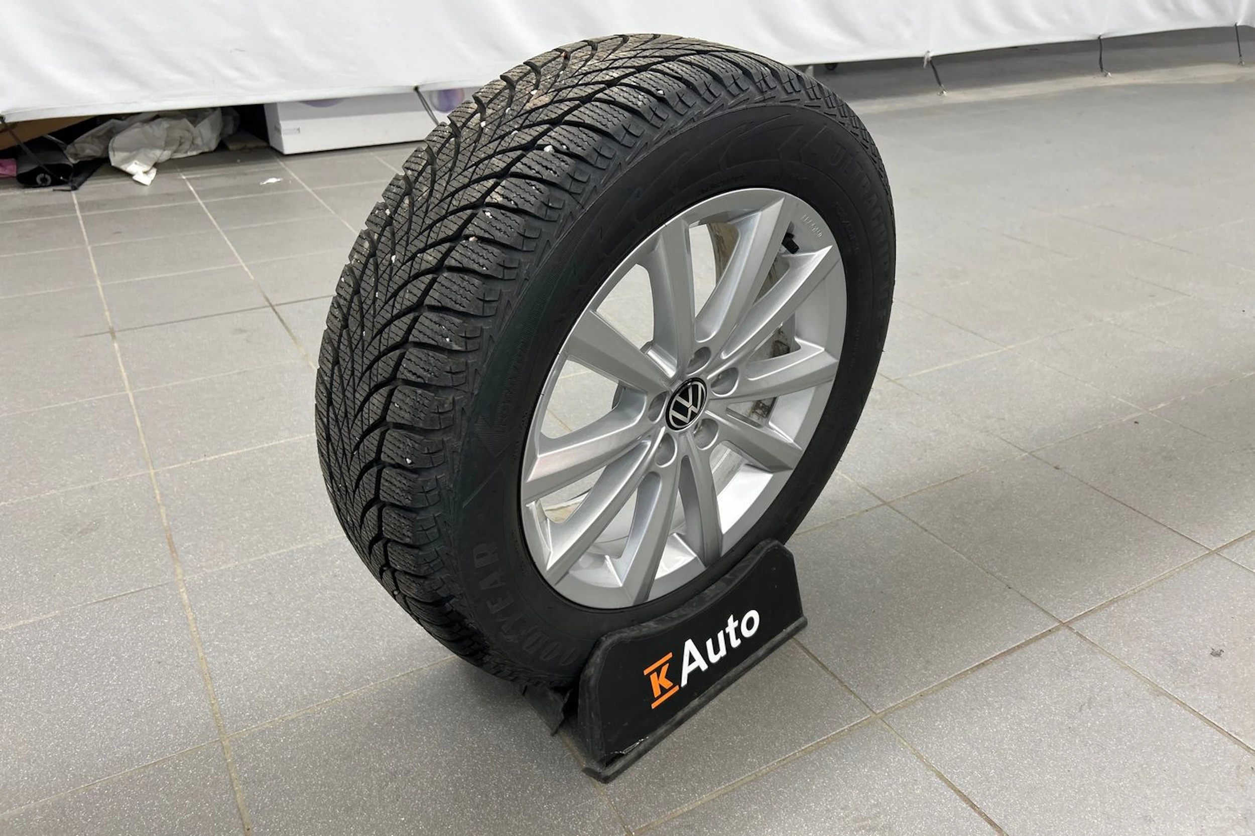vihreä Volkswagen Taigo 2023 kuva 18.