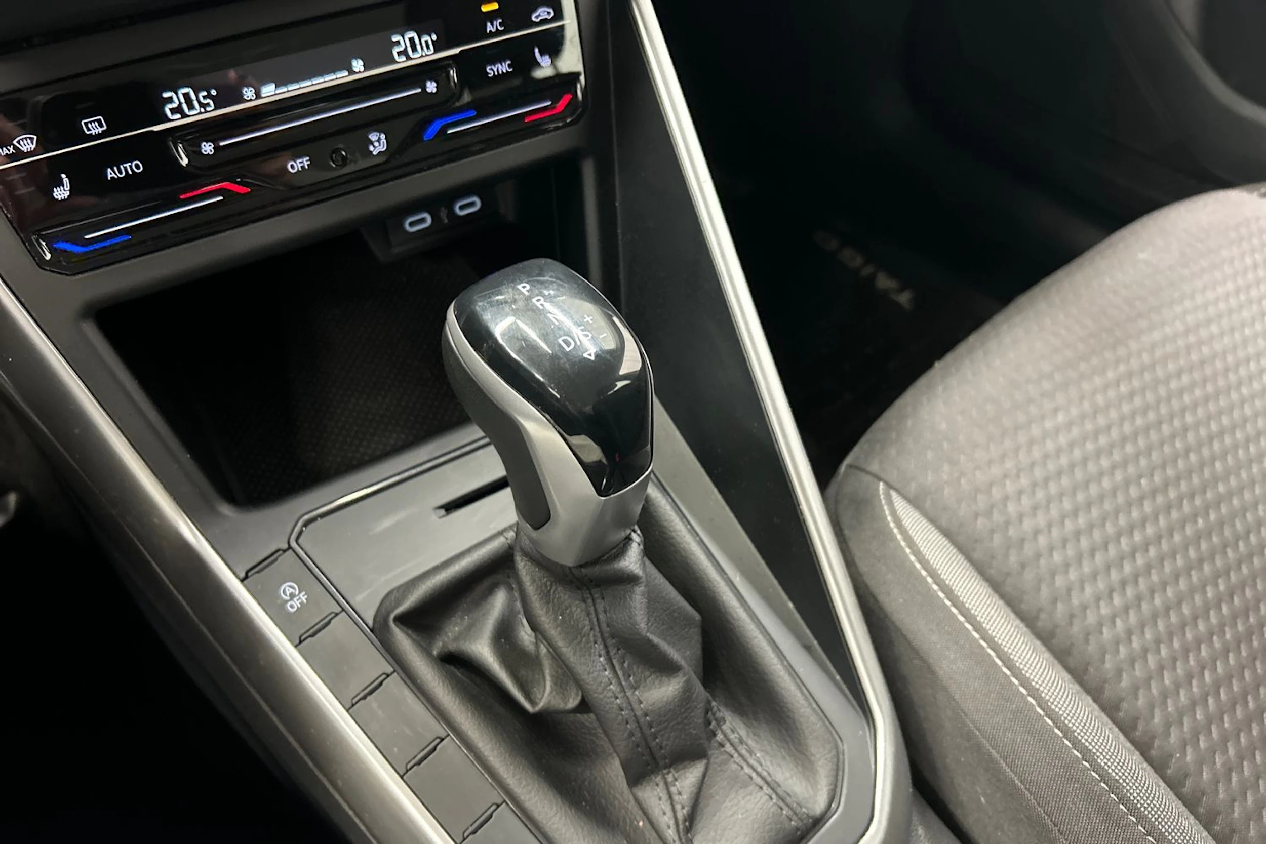 vihreä Volkswagen Taigo 2023 kuva 26.