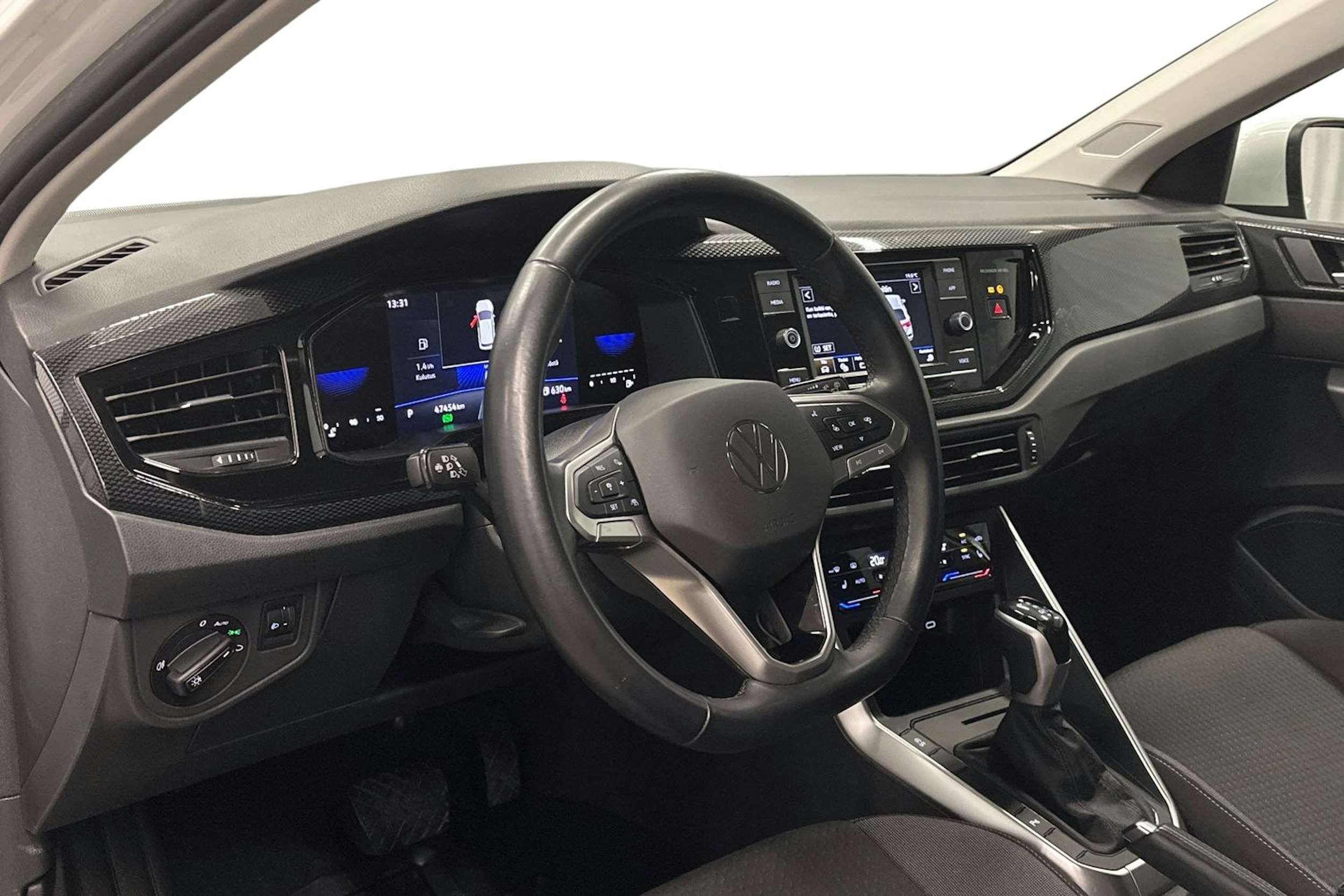 valkoinen Volkswagen Taigo 2023 kuva 7.