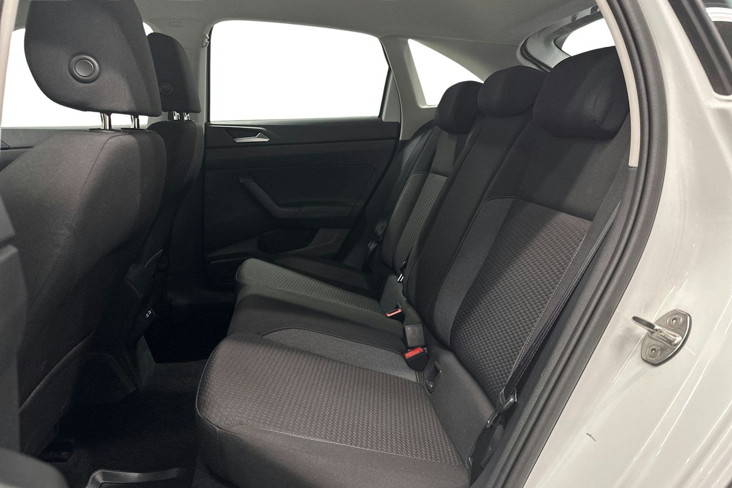 valkoinen Volkswagen Taigo 2023 kuva 10.