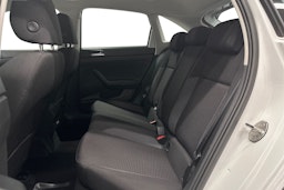 valkoinen Volkswagen Taigo 2023 kuva 10.