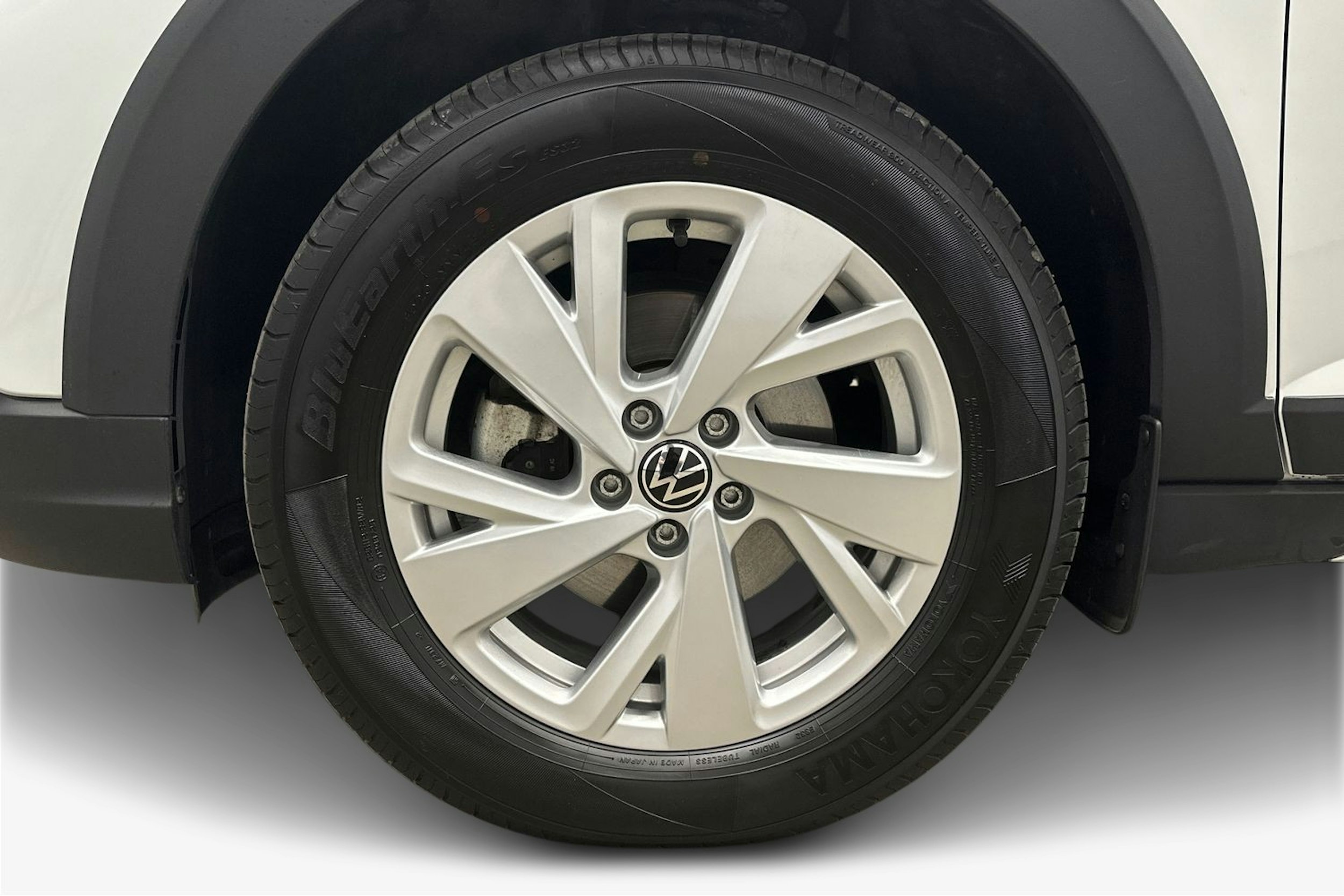 valkoinen Volkswagen Taigo 2023 kuva 11.