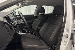 valkoinen Volkswagen Taigo 2023 kuva 15.