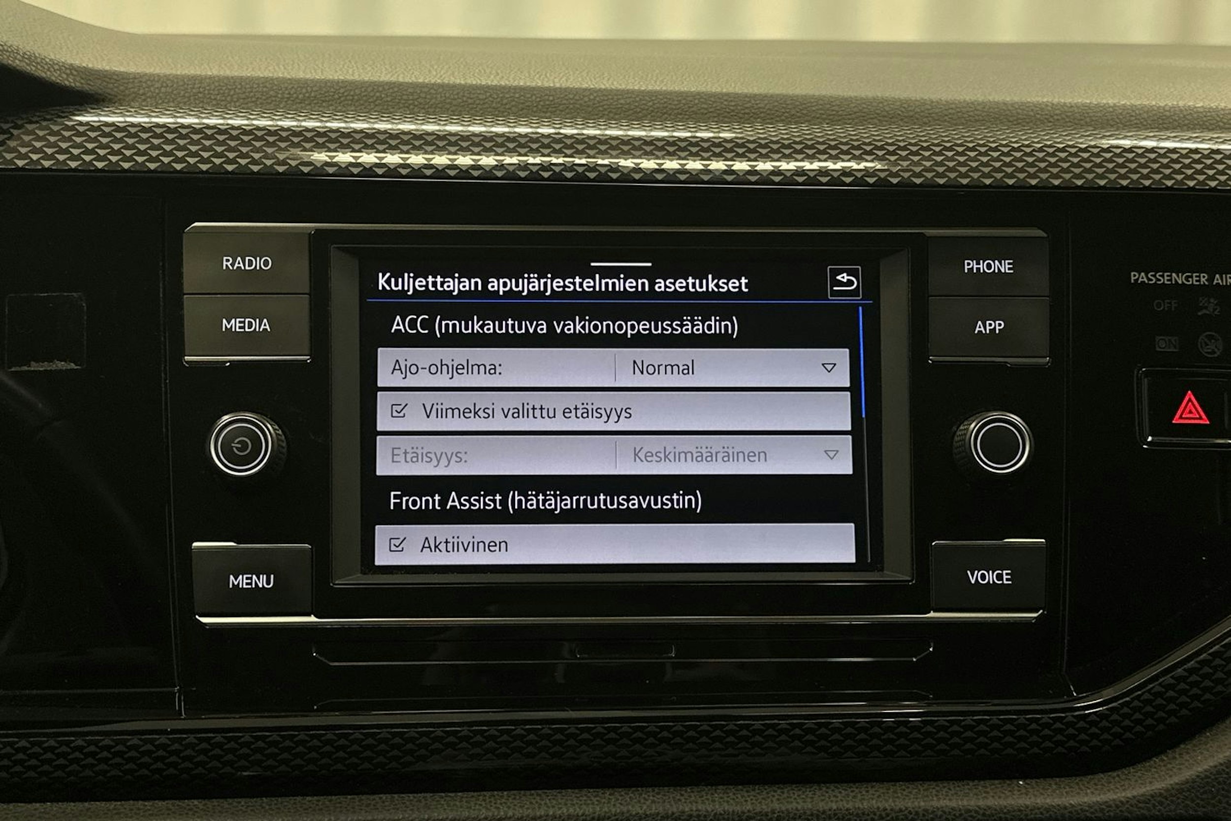 valkoinen Volkswagen Taigo 2023 kuva 25.