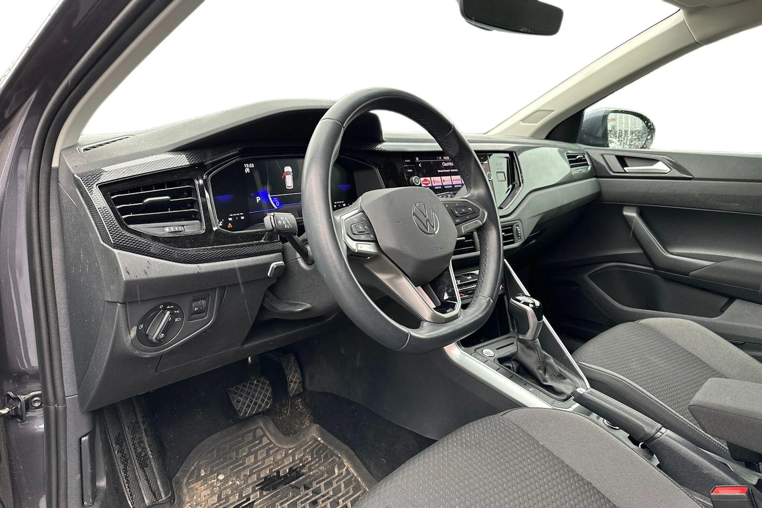 harmaa Volkswagen Taigo 2024 kuva 3.