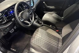 Harmaa Volkswagen Taigo 2024 kuva 7.