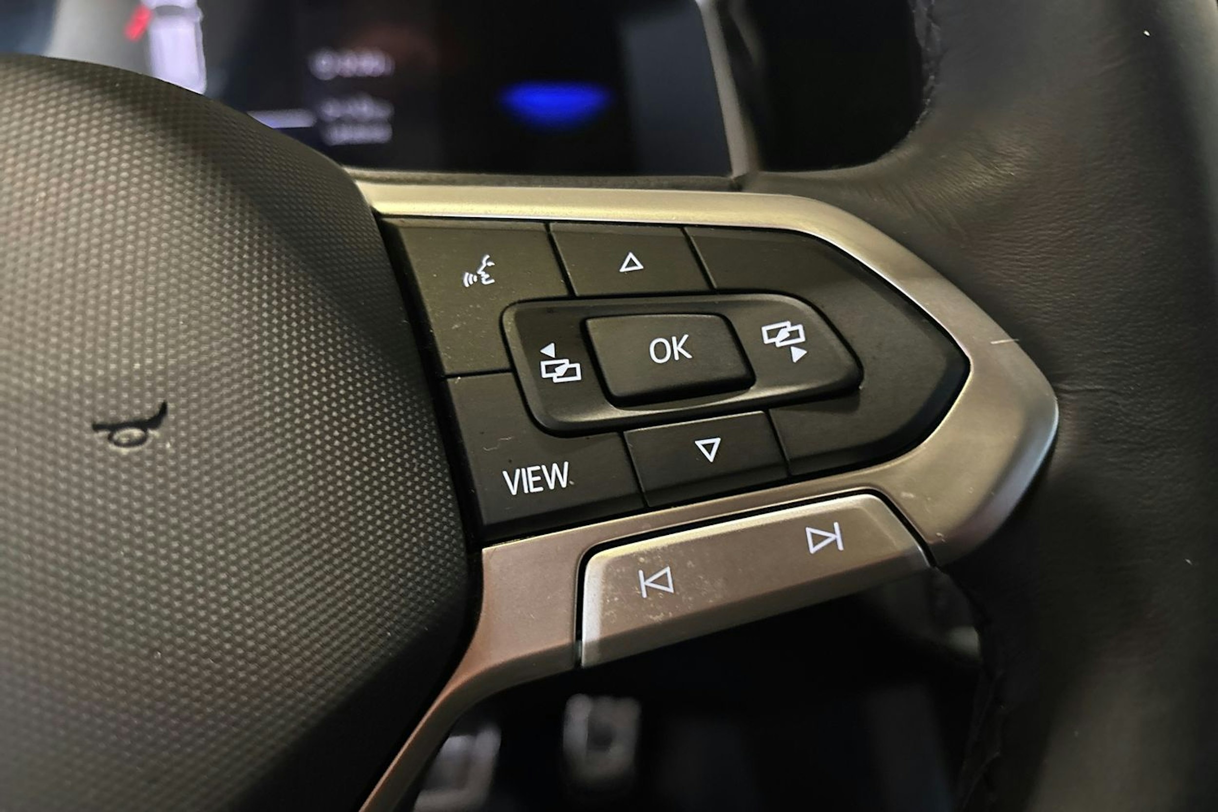 Harmaa Volkswagen Taigo 2024 kuva 17.