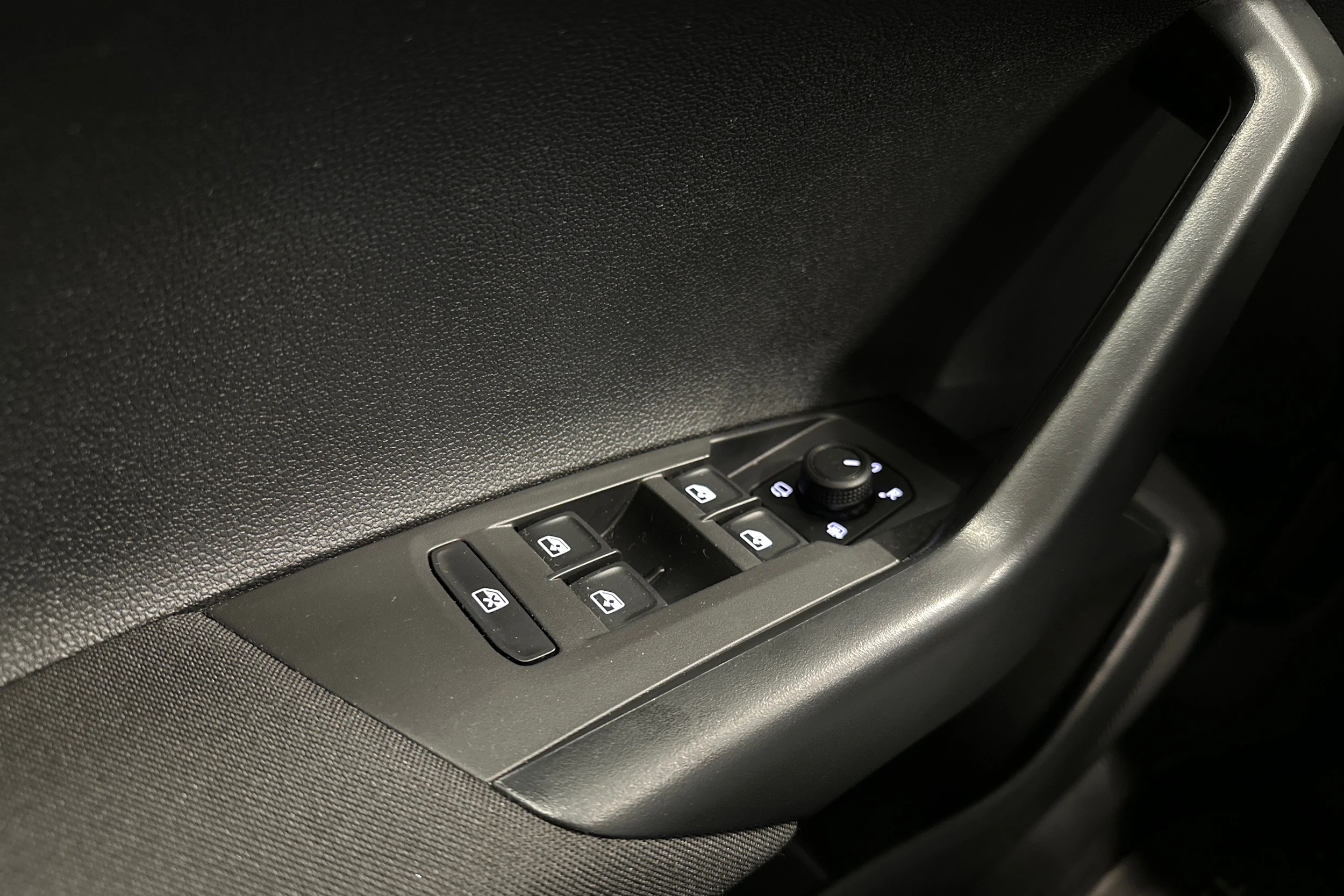 valkoinen Volkswagen Taigo 2024 kuva 27.