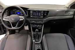 harmaa Volkswagen Taigo 2024 kuva 7.