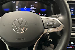 harmaa Volkswagen Taigo 2024 kuva 12.