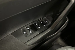 harmaa Volkswagen Taigo 2024 kuva 15.