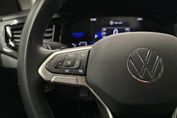 musta Volkswagen Taigo 2024 kuva 11.