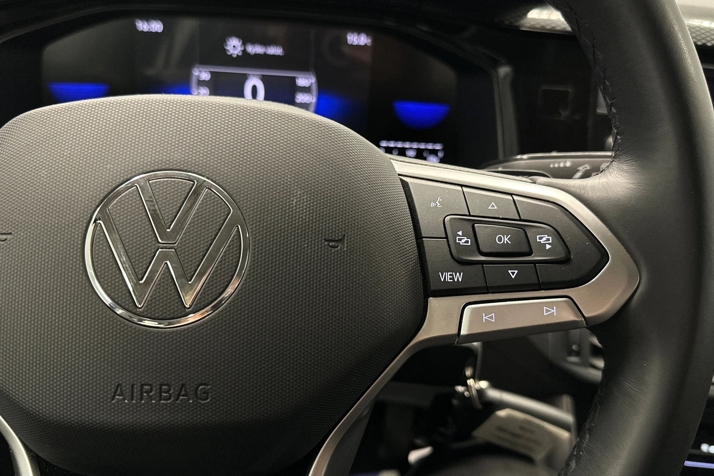 musta Volkswagen Taigo 2024 kuva 12.