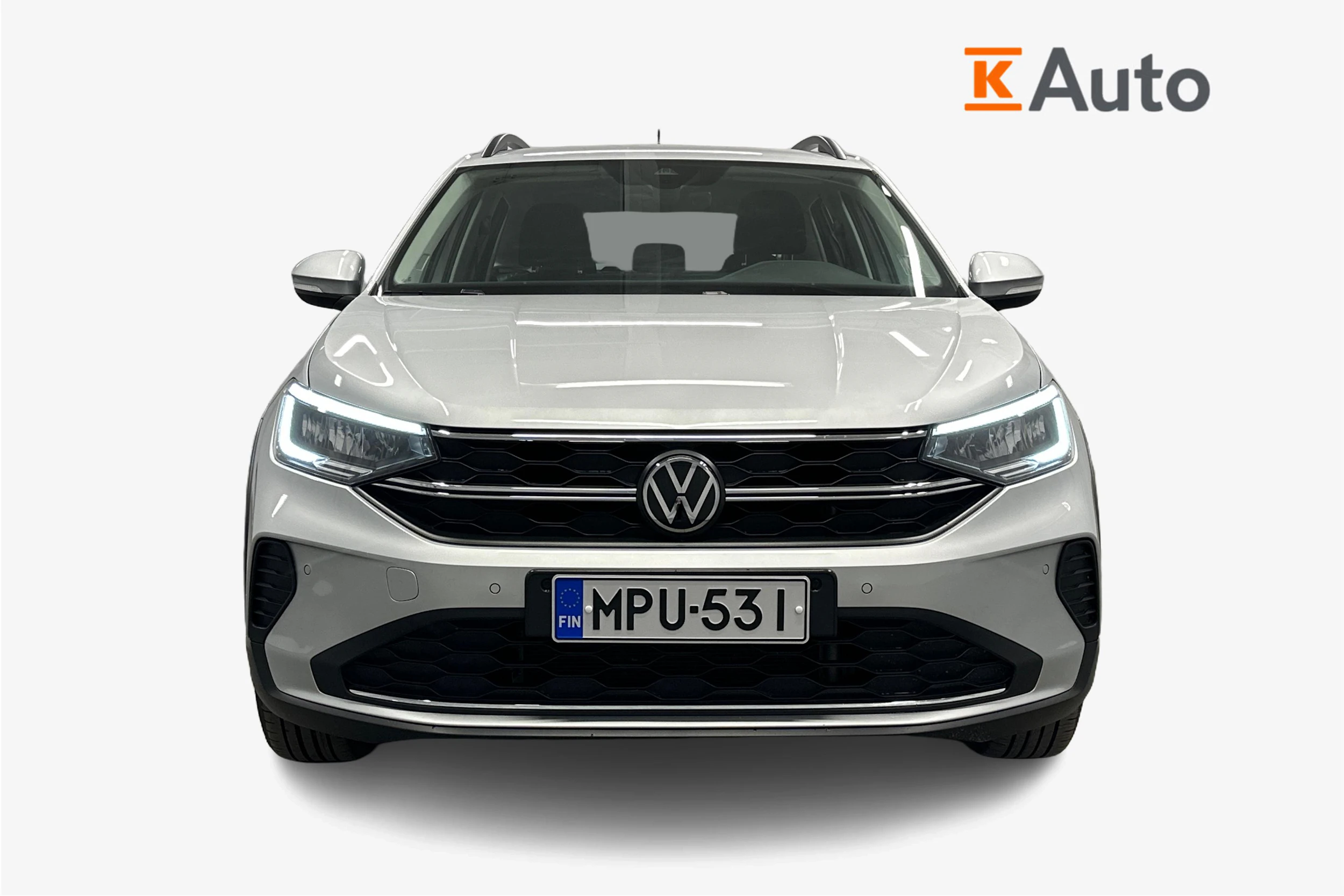 harmaa Volkswagen Taigo 2024 kuva 4.