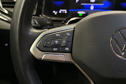 harmaa Volkswagen Taigo 2024 kuva 11.
