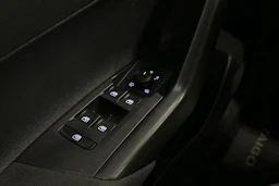 harmaa Volkswagen Taigo 2024 kuva 14.