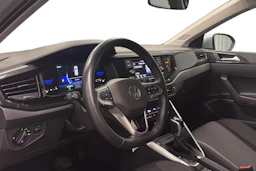 harmaa Volkswagen Taigo 2024 kuva 6.