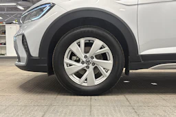 harmaa Volkswagen Taigo 2024 kuva 10.