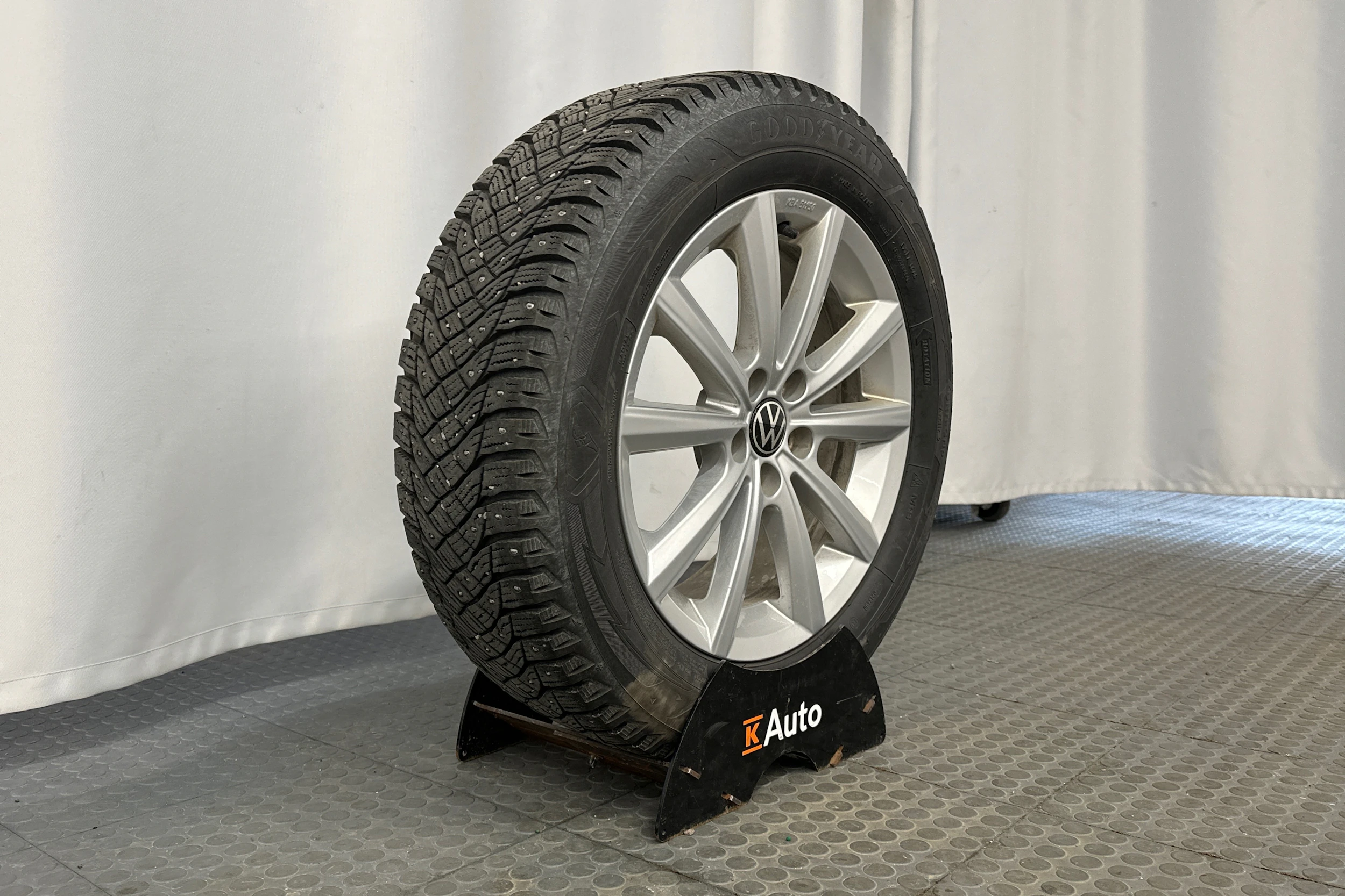 sininen Volkswagen Taigo 2024 kuva 10.
