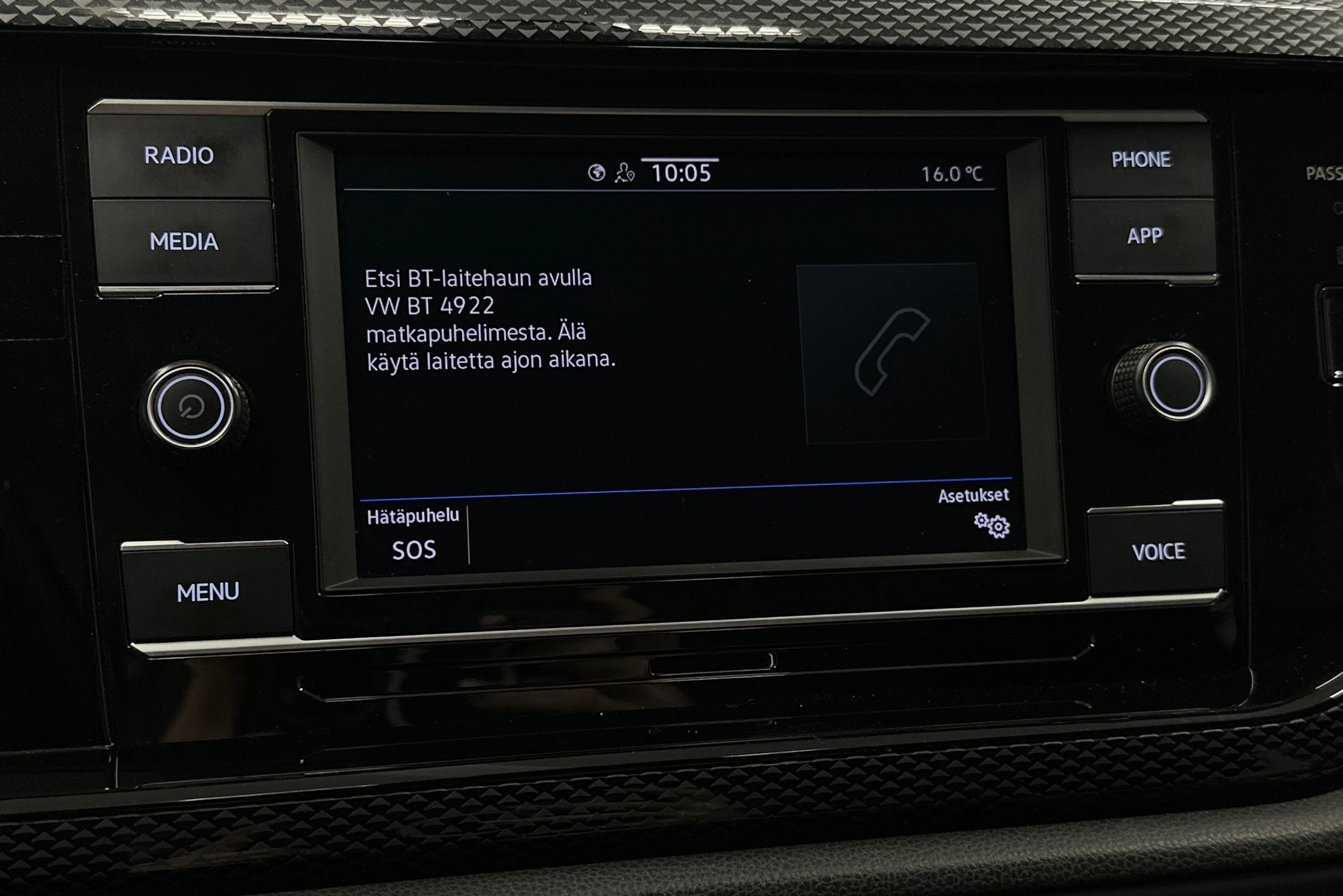 sininen Volkswagen Taigo 2024 kuva 18.