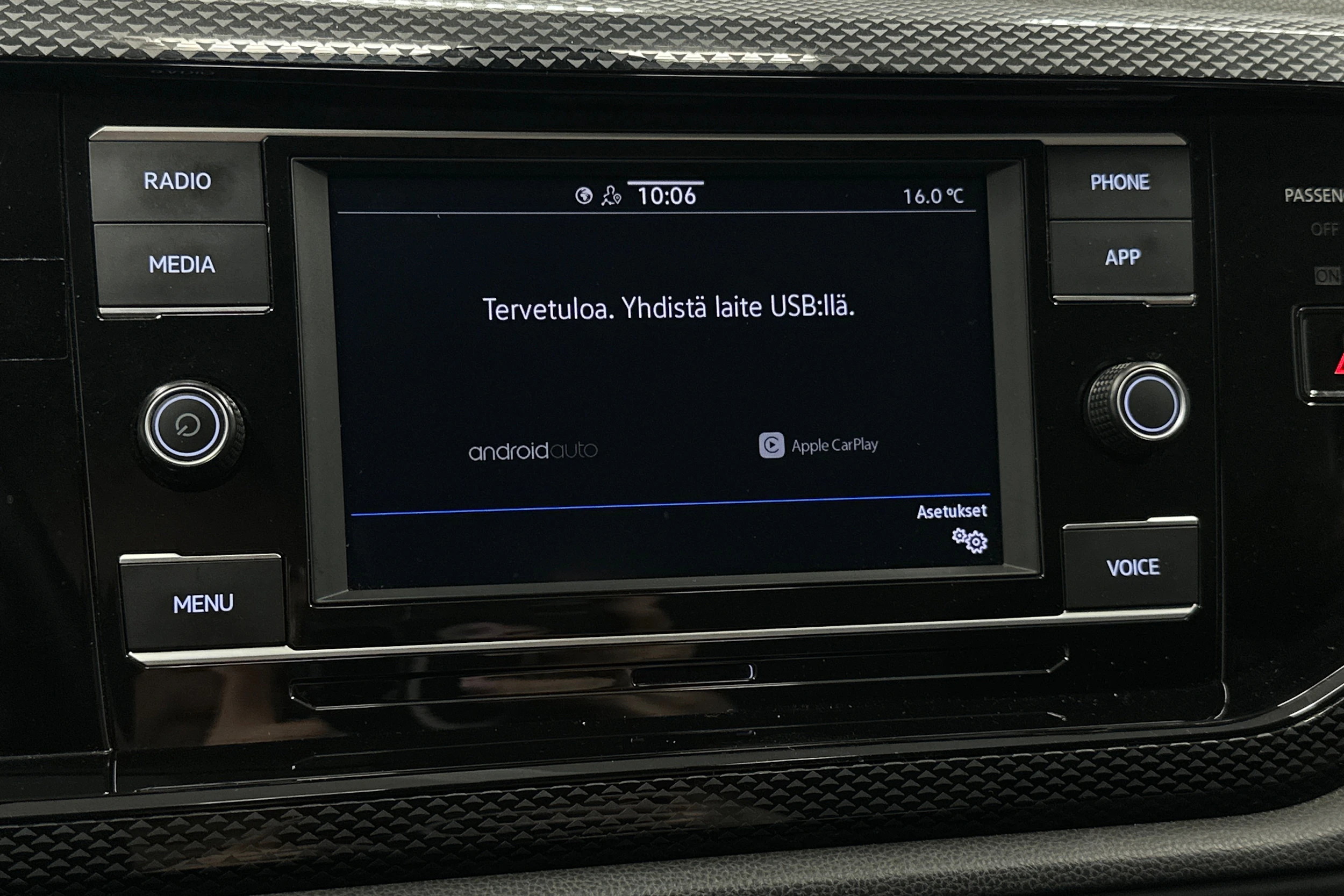 sininen Volkswagen Taigo 2024 kuva 21.