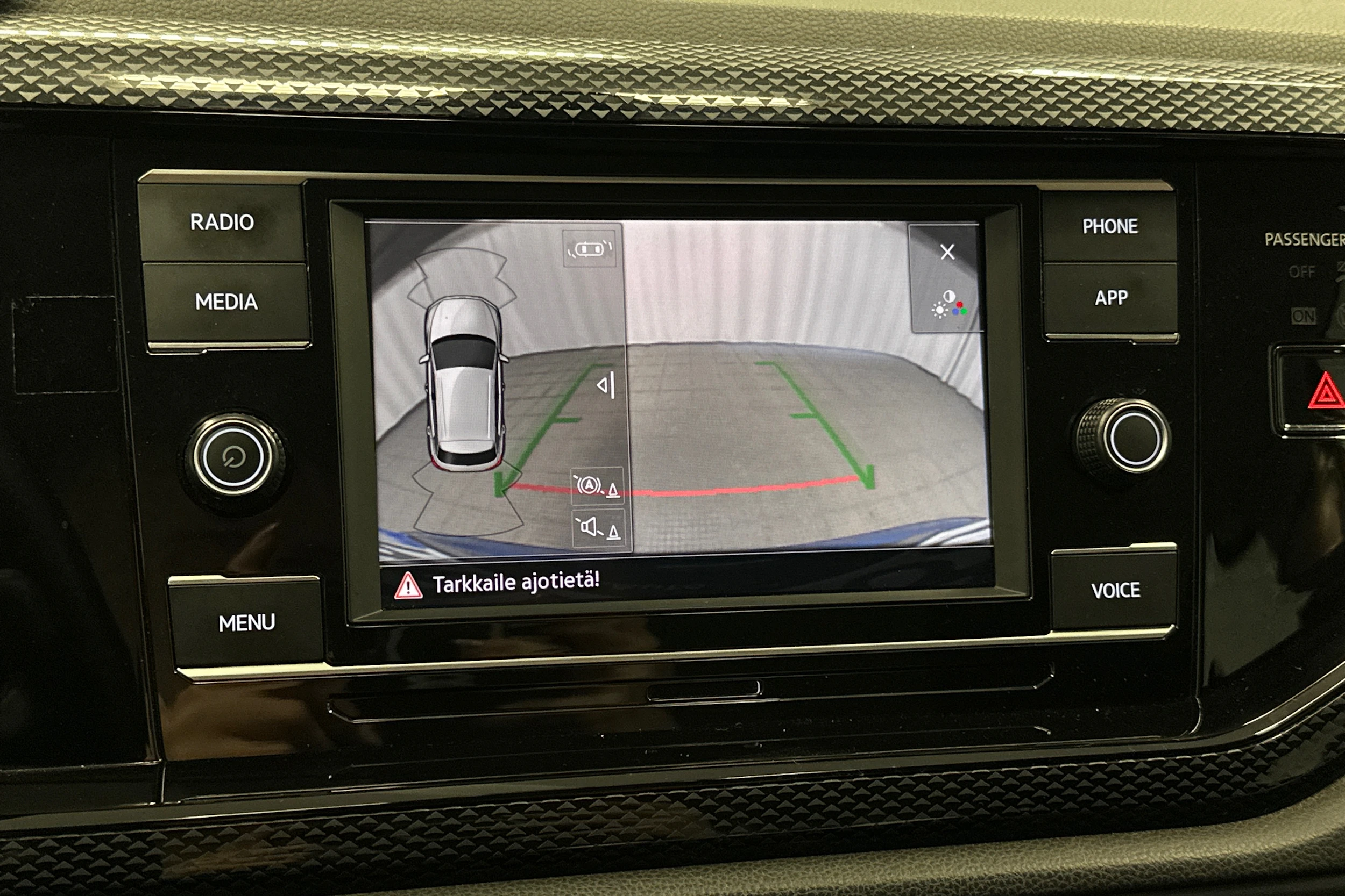 sininen Volkswagen Taigo 2024 kuva 22.