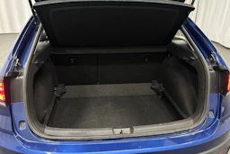 sininen Volkswagen Taigo 2024 kuva 25.