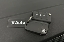sininen Volkswagen Taigo 2024 kuva 26.
