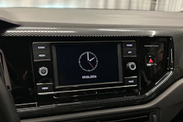 harmaa Volkswagen Taigo 2024 kuva 16.