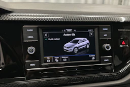harmaa Volkswagen Taigo 2024 kuva 20.