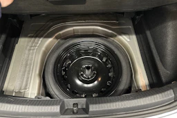 harmaa Volkswagen Taigo 2024 kuva 29.