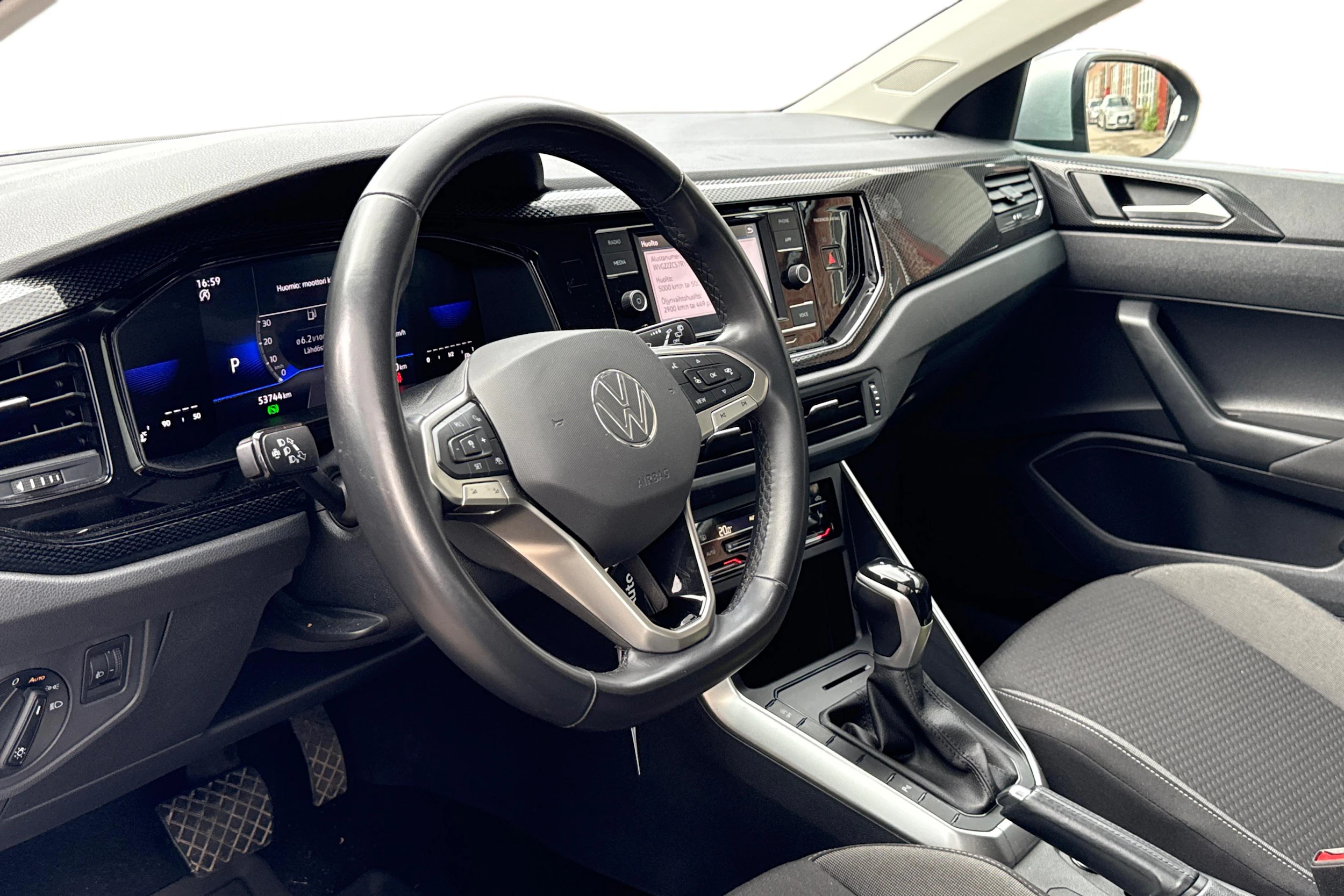 harmaa Volkswagen Taigo 2024 kuva 3.