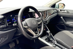 harmaa Volkswagen Taigo 2024 kuva 3.